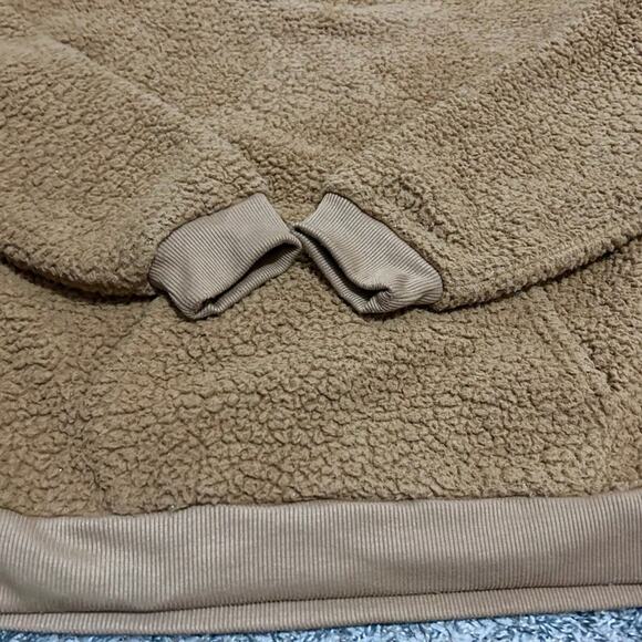 American Eagle Sherpa Teddy Pullover size Medium - Picture 9 of 10
